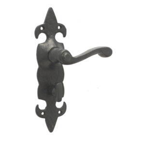 Antique Fleur De Lys Suite Lever on Plate